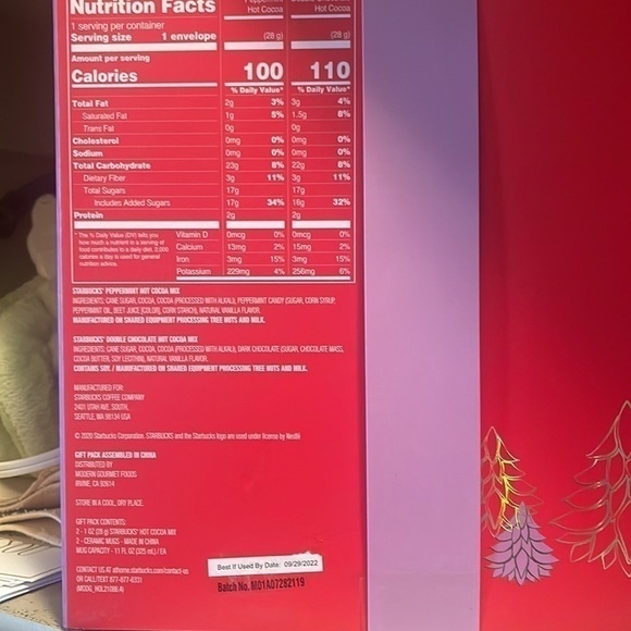 COPY - Starbucks coffee mugs and hot cocoa - Picture 6 of 7